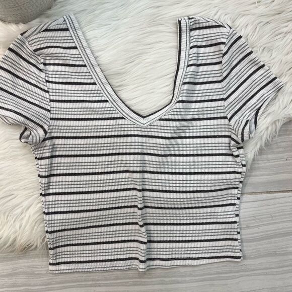 Me to We Grey & White Striped Crop Tee - Picture 2 of 8
